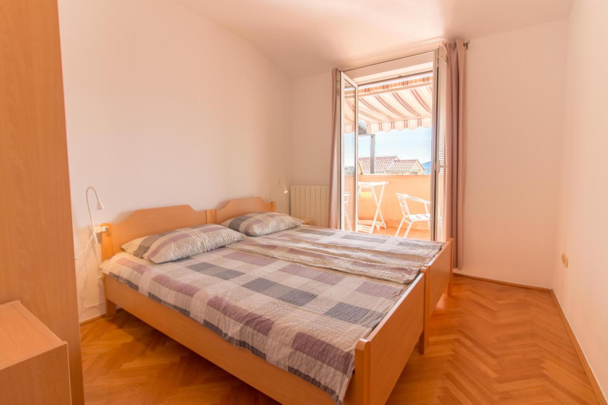 Malinska - Apartment Glavas Exterior photo