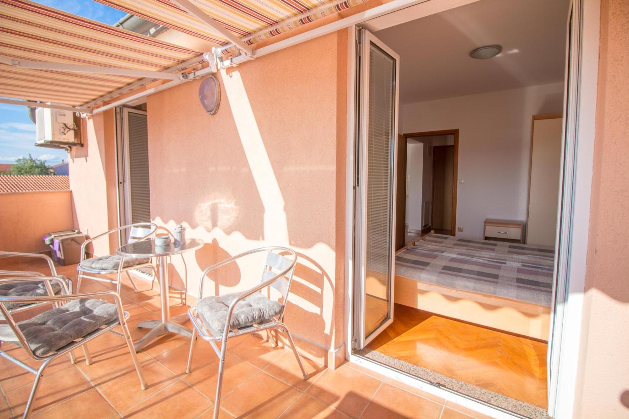 Malinska - Apartment Glavas Exterior photo