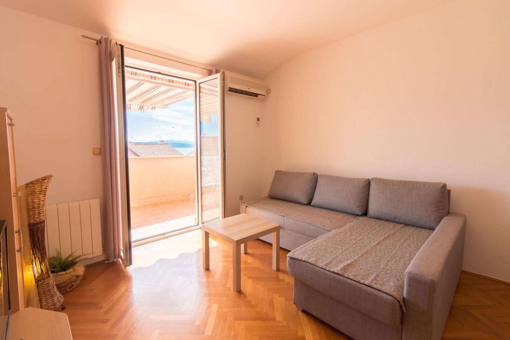 Malinska - Apartment Glavas Exterior photo