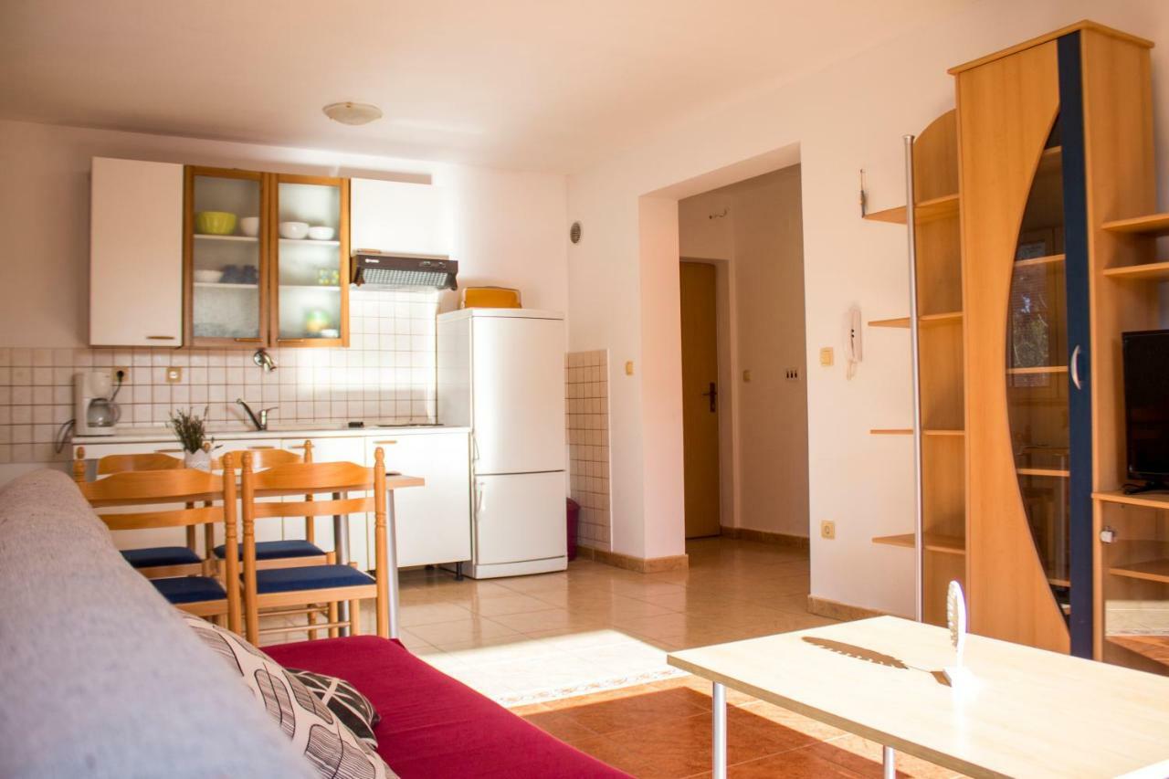 Malinska - Apartment Glavas Exterior photo