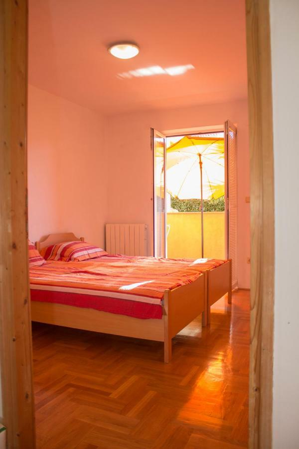Malinska - Apartment Glavas Exterior photo