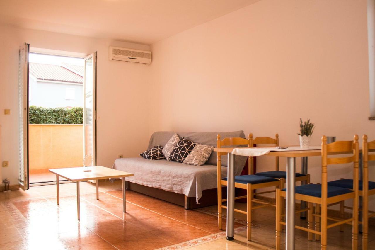 Malinska - Apartment Glavas Exterior photo
